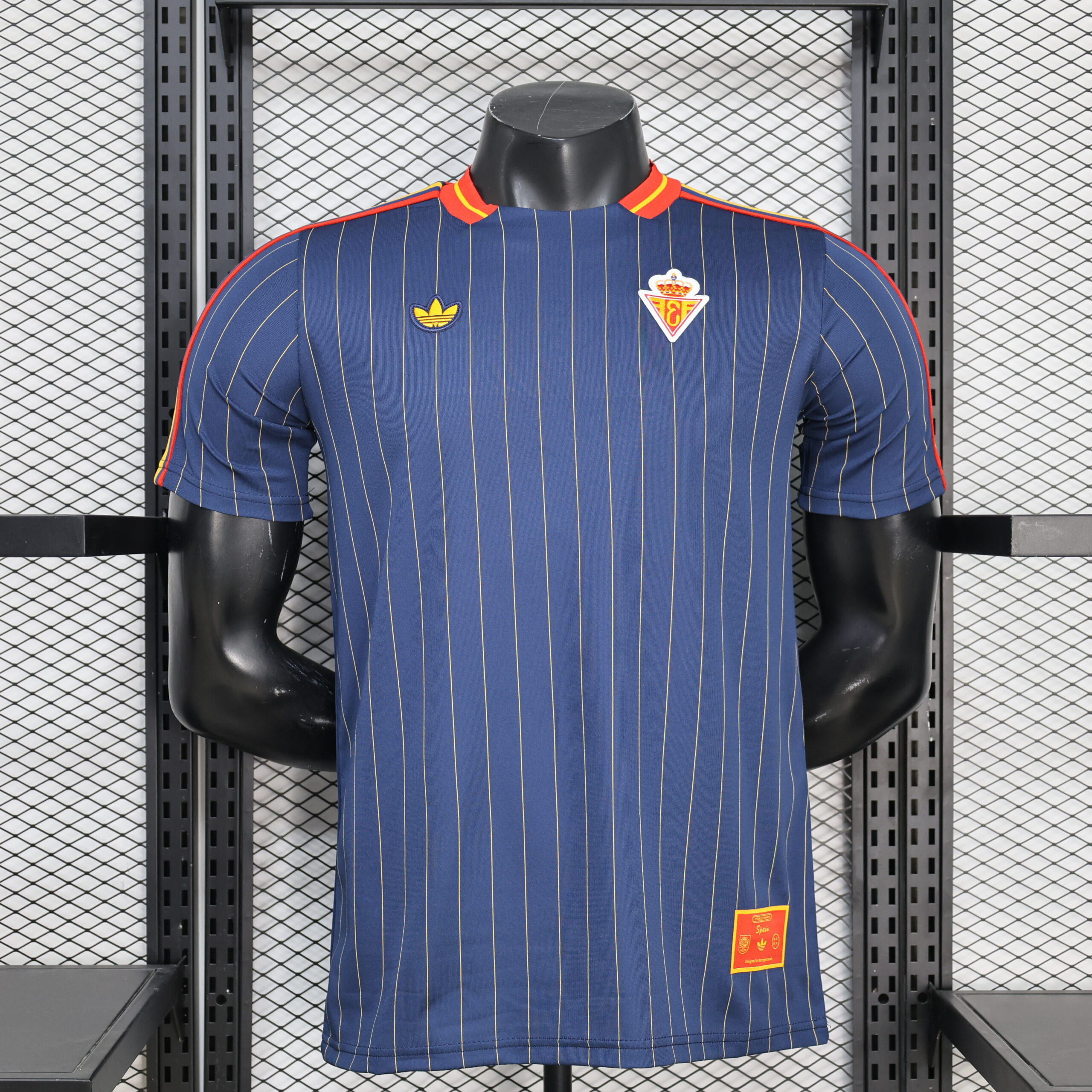 8d2de45bbf27410a4f158f6228ec1d31 2026 Player Version Spain National Team Retro Special Edition Football Shirt 1:1 Thai Quality - 图片 1