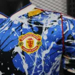 2026/2027 Player Version Manchester United x Stone Roses Football Shirt Blue 1:1 Thai Quality - 图片 5