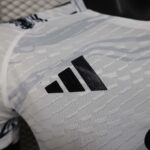 2025/2026 Player Version Manchester United Special Edition White Football Shirt 1:1 Thai Quality - 图片 4